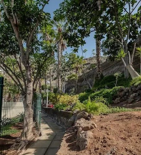 The Large Terrace, Fantastic View On Gigantes Puerto de Santiago (Tenerife)