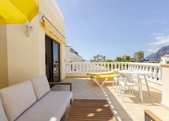 The Large Terrace, Fantastic View On Gigantes * Puerto de Santiago (Tenerife)