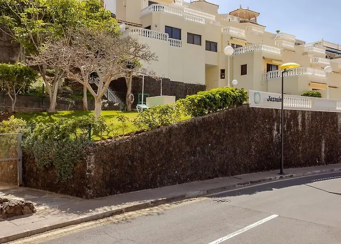 The Large Terrace, Fantastic View On Gigantes * Puerto de Santiago (Tenerife)